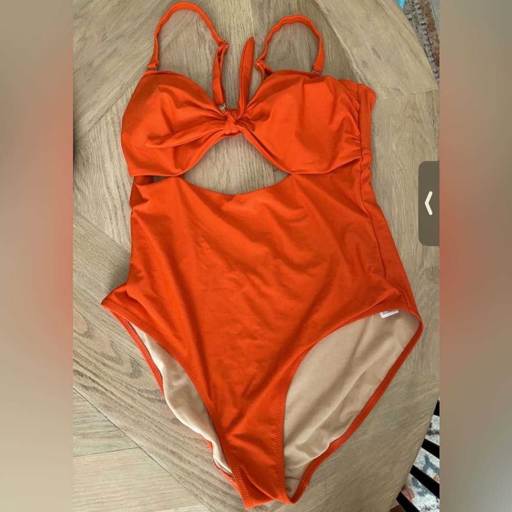 Swim suit